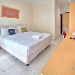 Urbanview Hotel Tridaya Cisarua Puncak